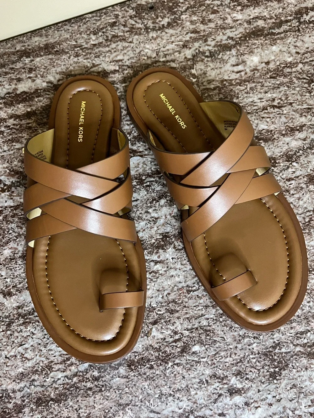 Nora Thong Sandal color Luggage size 9